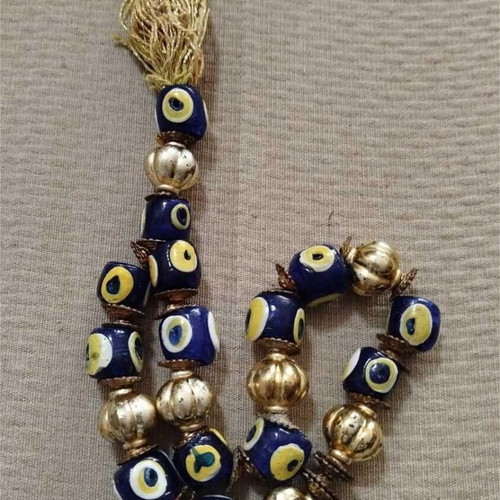 Matohandra komboloi used with gold garlic replicas