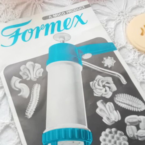 Formex dough shaping device like new, vintage