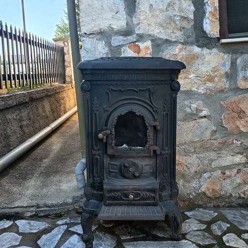 Cast Iron Vintage Wood Stove, like new, 80 cm height