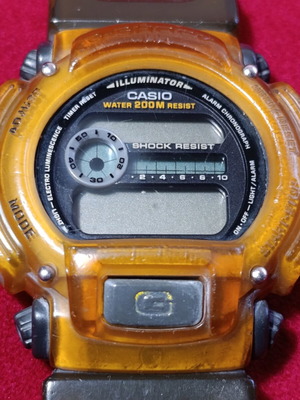 Casio G-Shock DW-9000 vintage ρολόι μεταχειρισμένο με ημιδιαφανές πορτοκαλί περίβλημα
