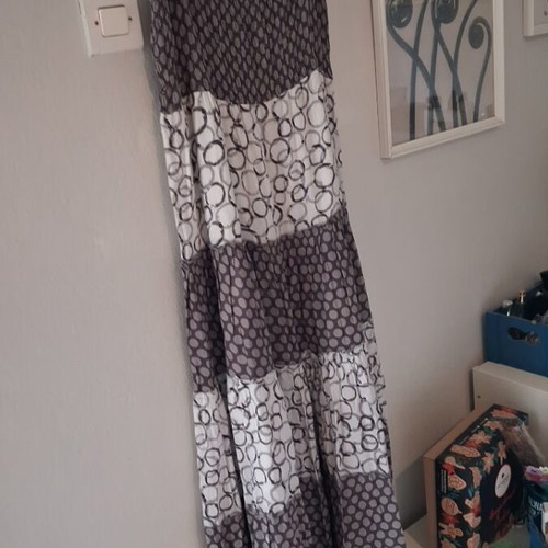 Summer dress used, M/L, white and gray with pattern