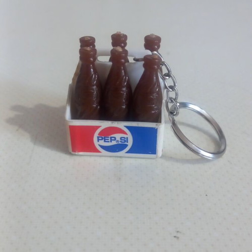 Pepsi Vintage Keychain in Shape of Six-Pack Bottles like new