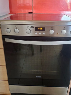 Zanussi ZCV65201XA ηλεκτρική κουζίνα inox σαν καινούργιο με κεραμικές εστίες