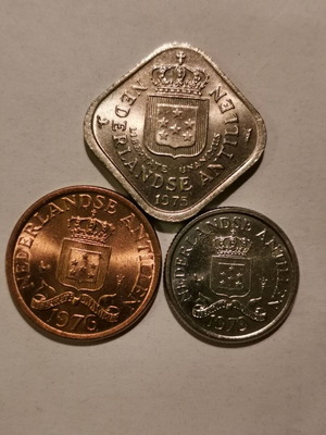 Coins Netherlands Antilles new, three very nice