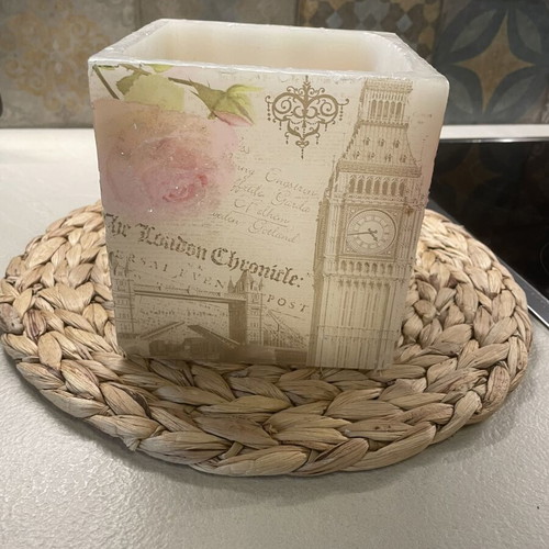 Candle with London design used, large square with flower