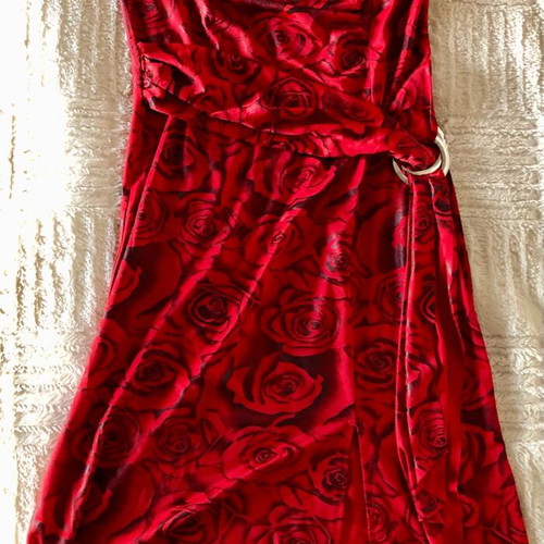 Dress intense red strapless fitted like new, size M