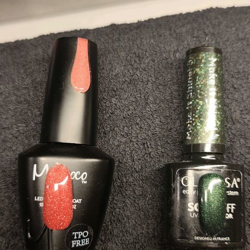 Semi-permanent nail polishes red glitter and green shimmer, new