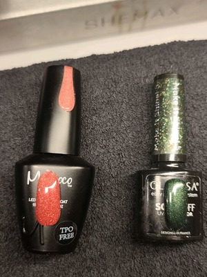 Semi-permanent nail polishes red glitter and green shimmer, new