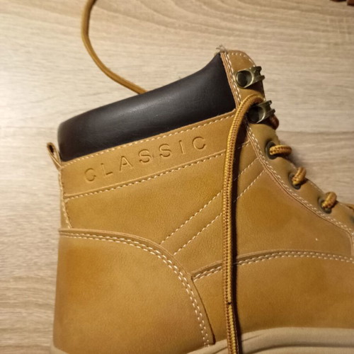 Boots camel color size 43 like new