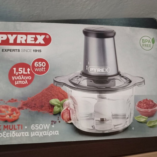 Pyrex Multi with double knives, barely used