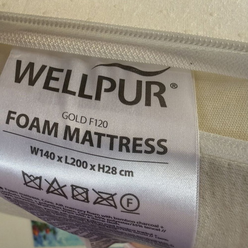 WELLPUR Gold F120 mattress 140x200x28 cm like new