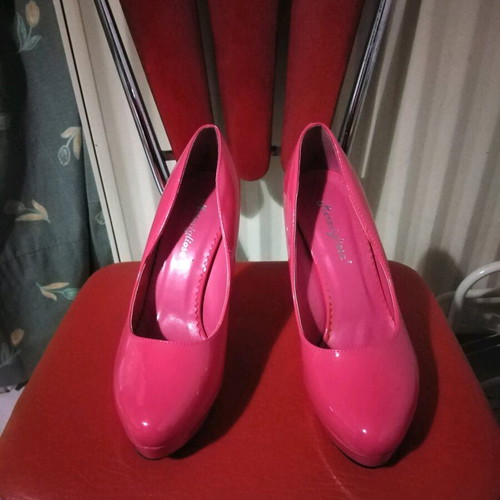 Meravigliosa fuchsia pumps like new, size 38, 12cm heel