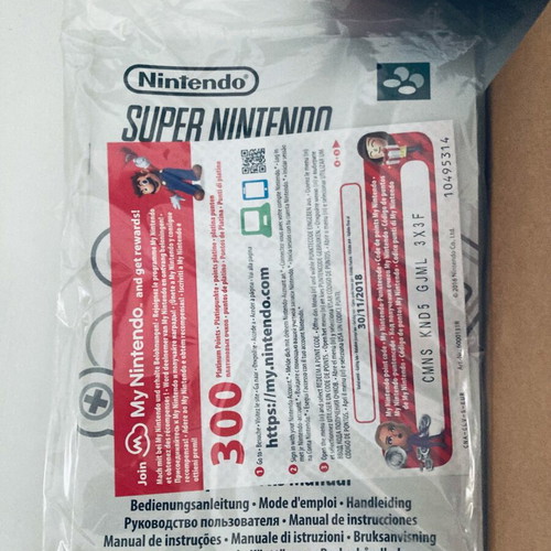 Super Nintendo Classic Mini like new in box with accessories