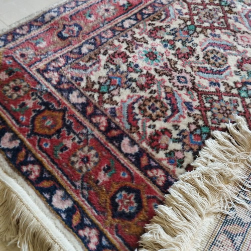 Rug like new 187 × 116 cm