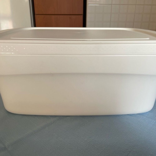 Tupperware Large Bread Box Ultra Smart