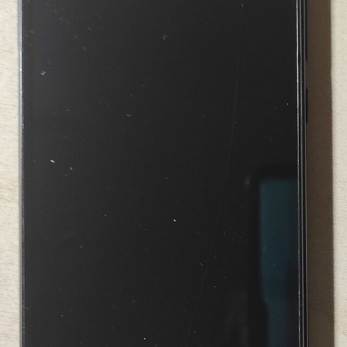 Xiaomi Redmi 6A used with cracked screen glass, Android system
