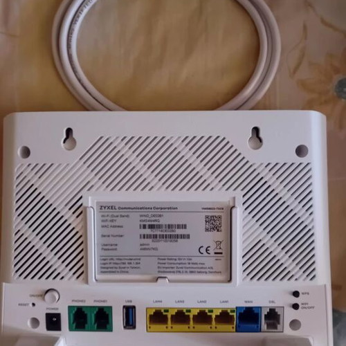 Zyxel Router VMG8623-T50B like new with dual-band Wi-Fi and 4 Gigabit ports