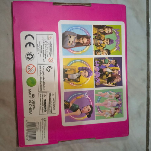 Huntrix Magnetic Puzzle Demon Hunters with 6 scenes, new