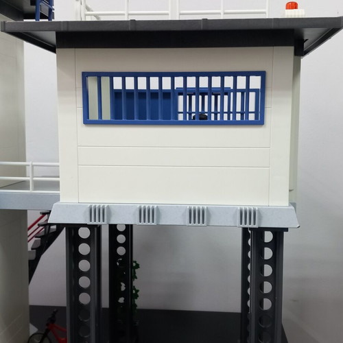 Playmobil 5182 Police Station set like new
