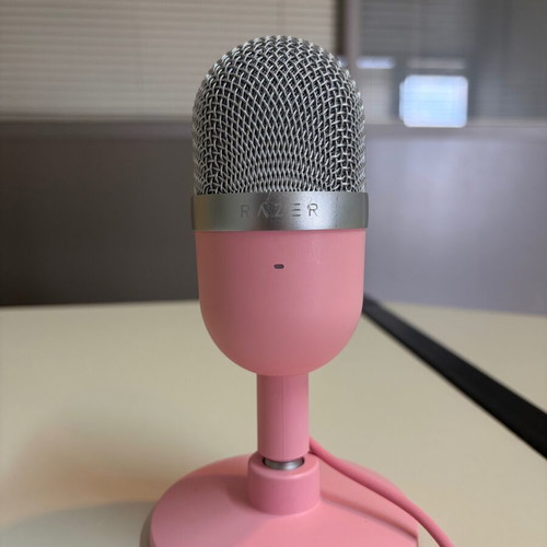 Razer Seiren Mini USB microphone used, Quartz Pink