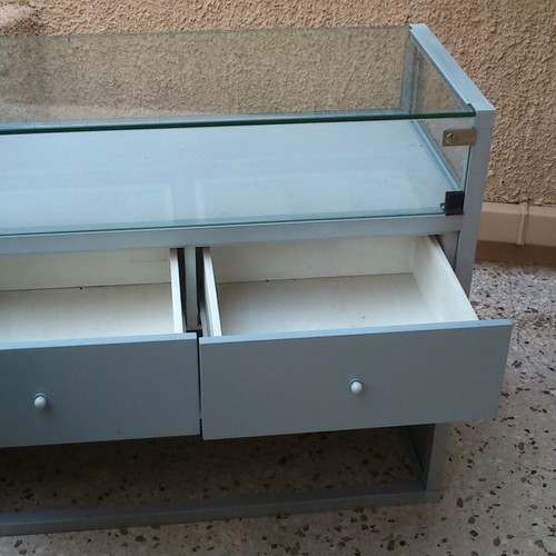 Professional display cases used, pack of 6, aluminum and glass