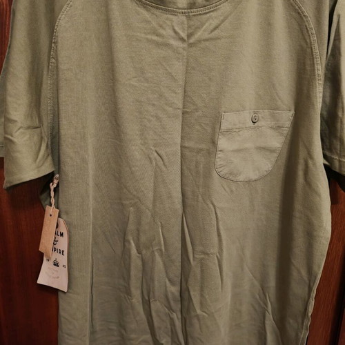 Men's short sleeve khaki t-shirt size L Realm & Empire new