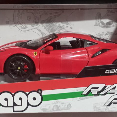 Burago Ferrari 488 Pista 1/24 diecast model new