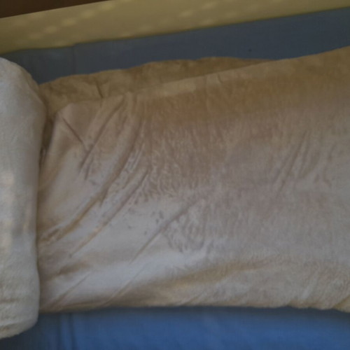 Beige fleece blanket 220x230 cm
