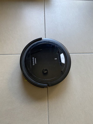 Taurus Striker 2.0 Robot Vacuum Like New, Black