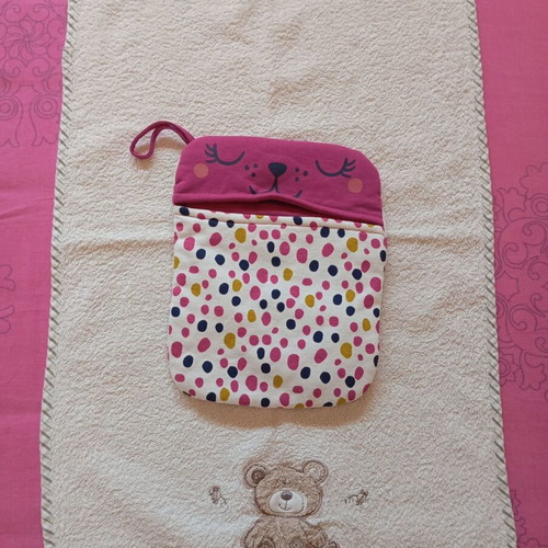 Cotton towel and fabric pouch DPAM like new