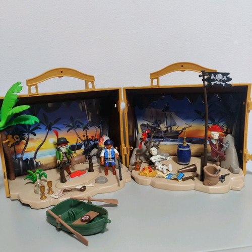 Playmobil Pirate Carrying Case like new