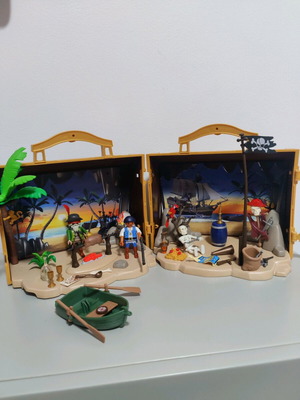 Playmobil Pirate Carrying Case like new