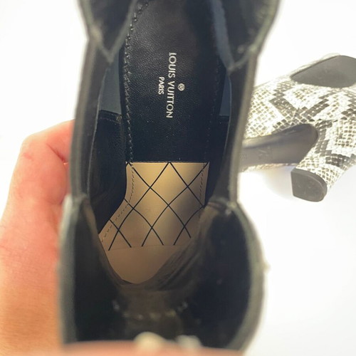 Louis Vuitton ankle boots exotic leather like new, size 38