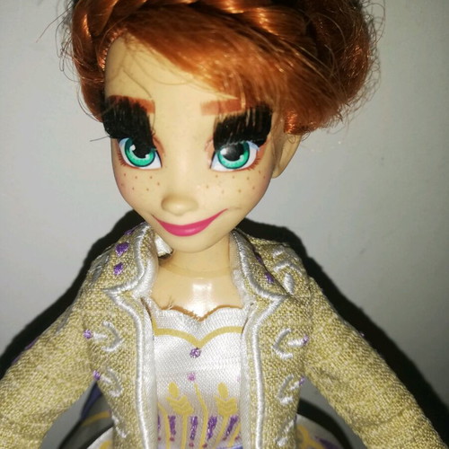 Disney Frozen Anna doll used with many joints and perfect dress