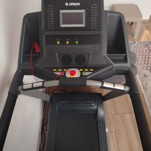 Electronic treadmill up to 150kg with many extras