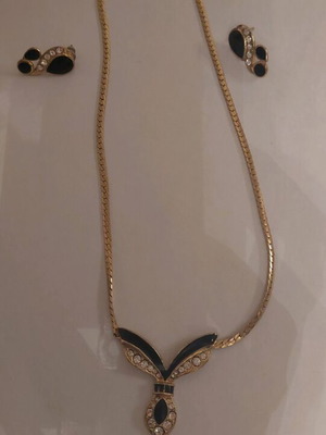Necklace and earrings set like new