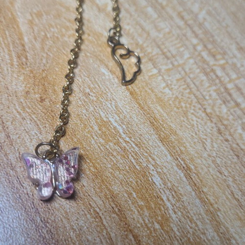 Choker necklace with butterfly like new, pink