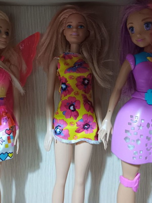 Barbie dolls used, lot of 4 children's