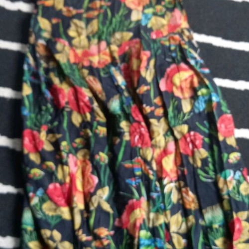 Floral dress like new, size M, black multicolor