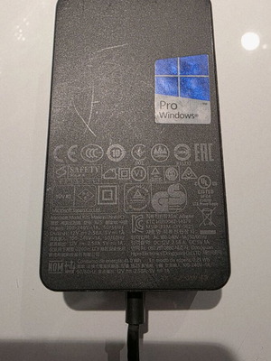 Surface charger 36W like new