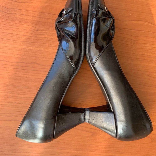 Women's leather peep toe pumps used, size 37, black