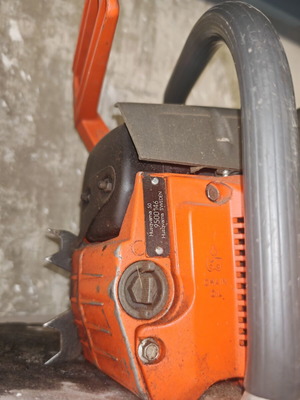 Husqvarna 50 chainsaw used, professional 50cc without blade and chain