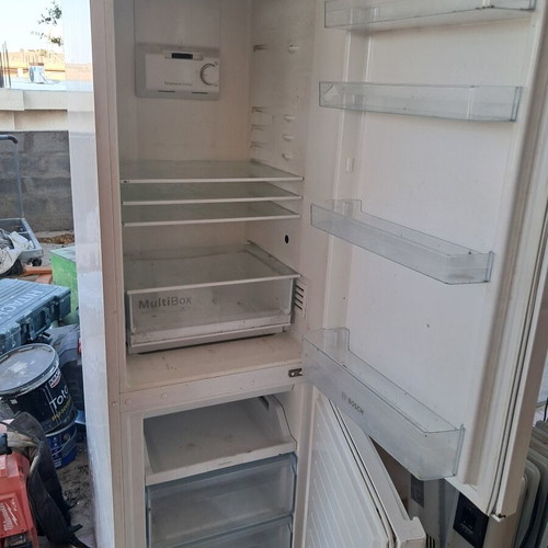 Bosch fridge used with 2 electric heaters gift