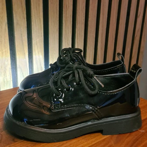 Formal patent leather shoes size 27 new black