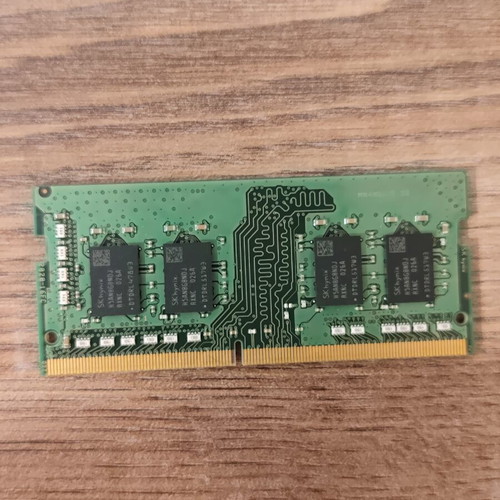 SK Hynix 8GB DDR4 3200MHz laptop RAM like new