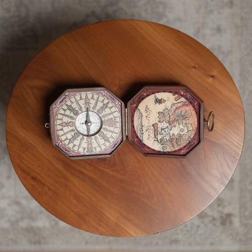 Vintage style compass