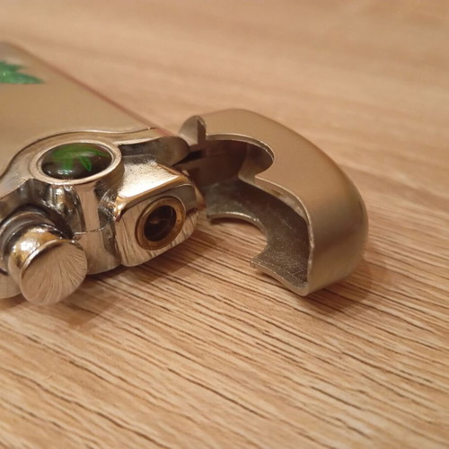 Vintage rare gas lighter like new