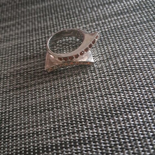 Ring with angles and strass used, brown and silver