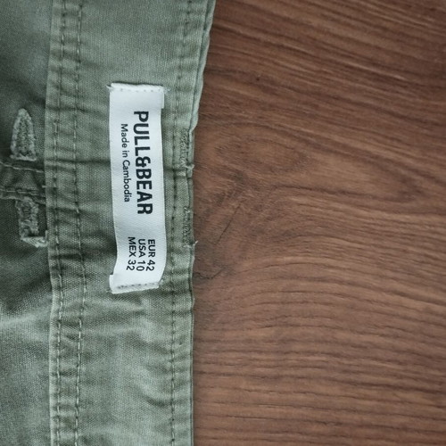 Pull and Bear women's cargo pants new, green, size 42