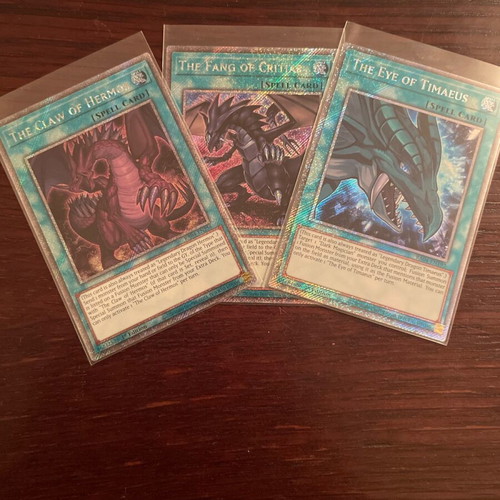 Unique foil Legendary Dragons Bundle like new